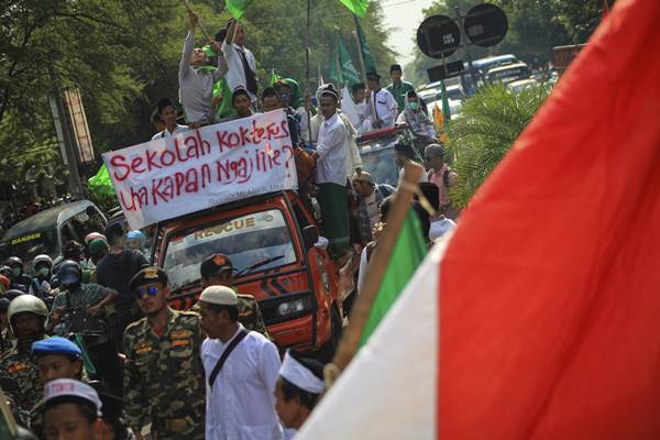  Tolak Full Day School : Bupati Batang & Ribuan Warga Demo