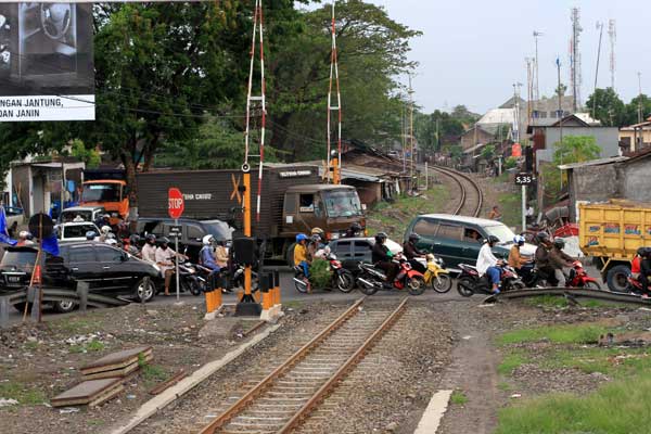  SEKTOR PERKERETAAPIAN : 1.001 Masalah Pelintasan Sebidang