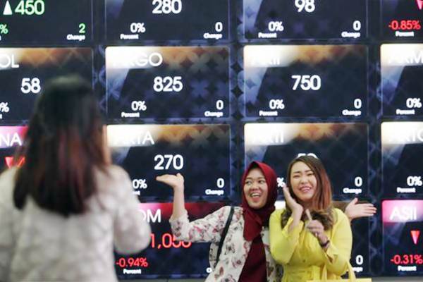  IHSG Melemah 0,63% di Sesi I, Saham SRIL Paling Aktif Diperdagangkan