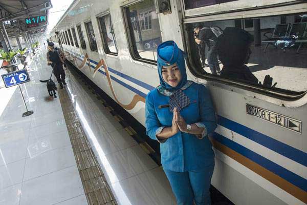  PERKERETAAPIAN  : Tiket KA ke Jateng dan Jatim Ludes Terjual