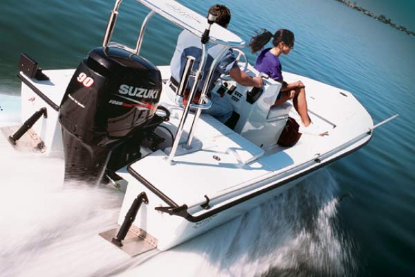  OUTBOARD MOTOR : Suzuki Penetrasi Mesin Kapal di Bali