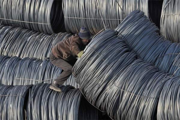  PABRIK BAJA : Produsen Hilir Keluhkan Wire Rod Mahal