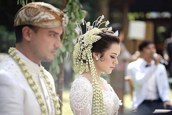  Setelah Menikah, Ini yang Akan Dilakukan Raisa dan Hamish Daud