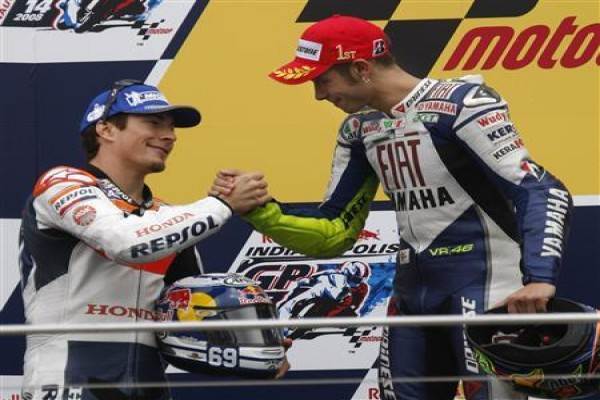  Patah Kaki, Valentino Rossi Harus Absen di GP Misano