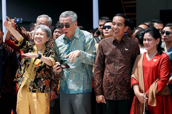  Presiden Jokowi dan Lee Hsien Loong Menonton Aerial flypast