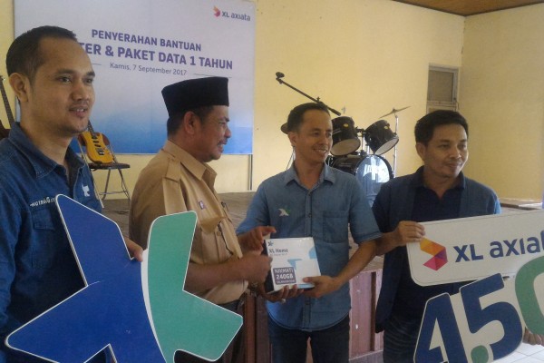  Operator Fasilitasi SMK Kendari Akses 4G LTE