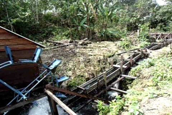  ENERGI BARU TERBARUKAN : Proyek Pembangkit Hijau Terus Bertambah