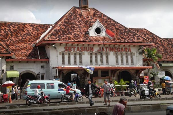 Stasiun Jatinegara/Blogspot