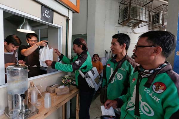  Ojek Online Gembira Uji Coba Perluasan Larangan Motor Batal