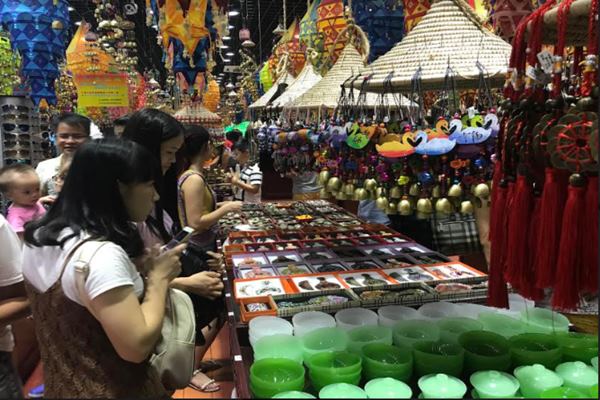  CAEXPO 2017: Imutnya Gantungan Kunci Bebek di Gerai Nanning