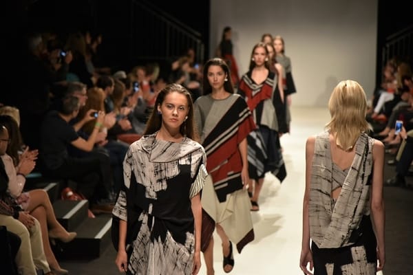  Seni Budaya Indonesia Unjuk Pesona di Vienna Fashion Week