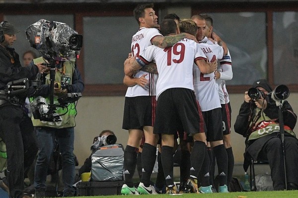  Hasil Liga Europa: Milan Menang Besar di Wina, AEK Menang di Kroasia