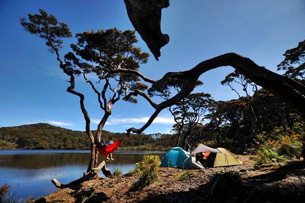  Wisata Telaga Dewi Puncak Gunung Singgalang