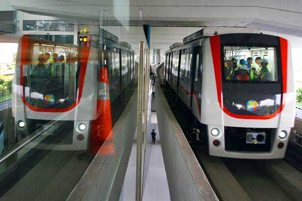  BANDARA SOEKARNO-HATTA: Skytrain Resmi Beroperasi