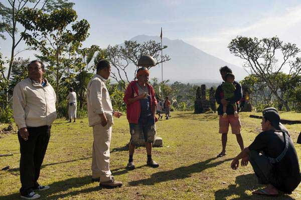  Siaga Gunung Agung : Proses Evakuasi Mulai Dilakukan