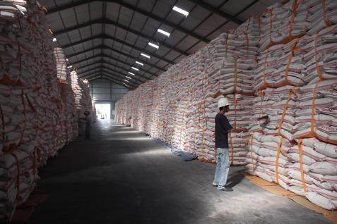  Bulog Kediri Menargetkan Penyerapan 60.000 Ton Gula