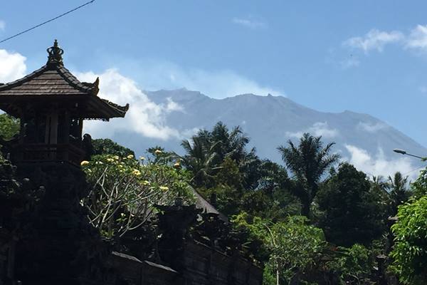  Tinjau Gunung Agung, Luhut Siapkan Rencana Kontigensi IMF-World Bank Meeting