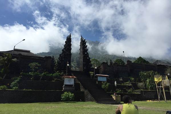  Gunung Agung Awas : Asita Cemaskan Bali Kehilangan Turis