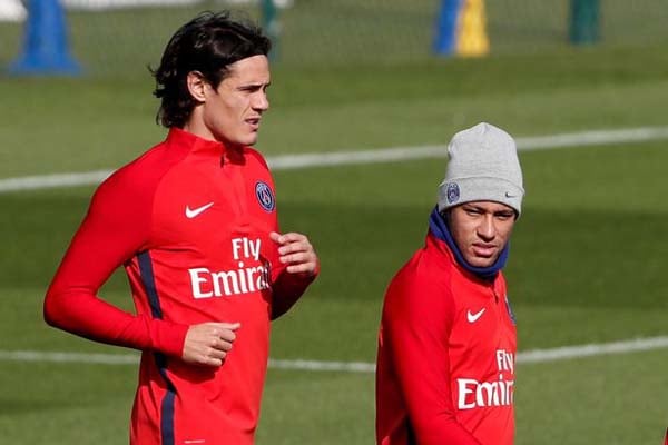  Bos PSG Emery Minta Cavani & Neymar Berbagi Penalti