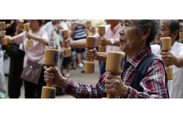  GENERASI CENETARIAN: Wow! 68.000 Penduduk Jepang Berusia 100 Tahun ke Atas