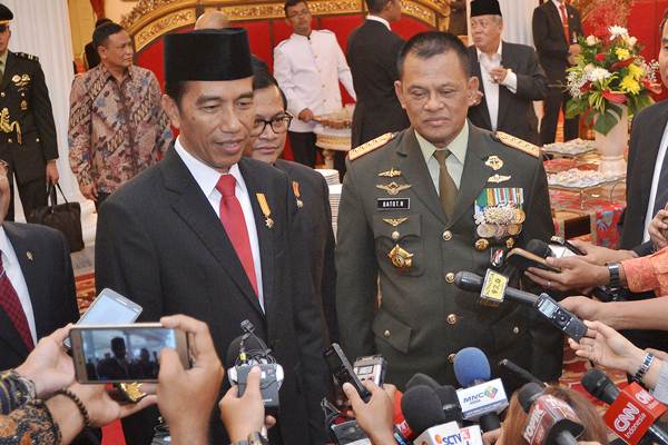  Isu Senjata Sudah Selesai, Panglima TNI Gatot Nurmantyo Ajak Presiden Jokowi Nonton Wayang