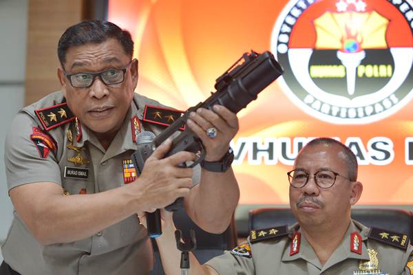  Ratusan Senjata Impor Polri Tertahan di Bandara Soetta