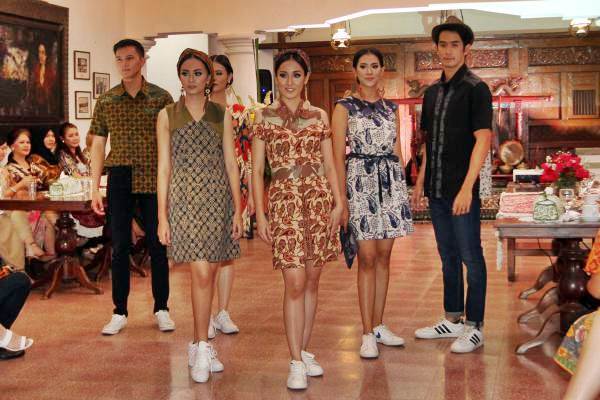  Koleksi Batik Terbaru Ada di Sini