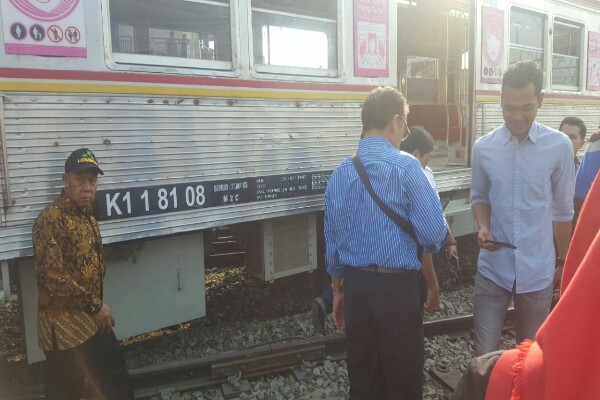  Kereta Anjlok di Manggarai, Perjalanan KRL Bogor &amp; Bekasi Terganggu