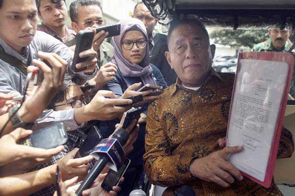  Menhan Pastikan Impor Senjata Milik Polri Dapat Izin