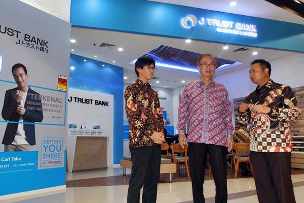  J Trust Bank Buka di AEON Mall