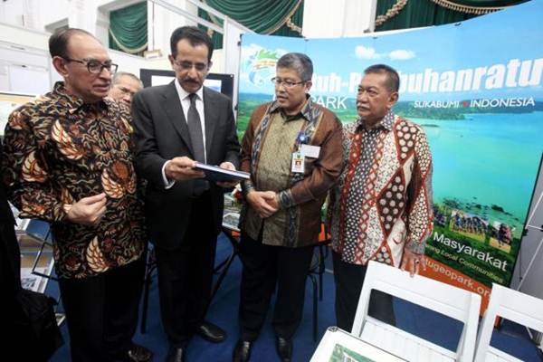  Pembukaan West Java Investor Forum 2017