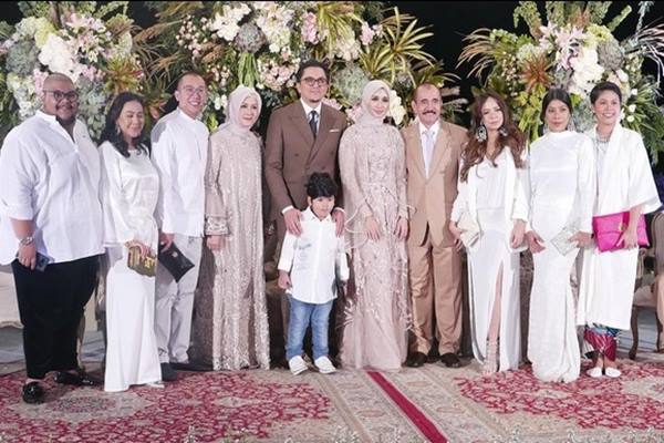  Foto Resepsi Pernikahan Laudya Cynthia Bella dan Engku Emran di Bandung