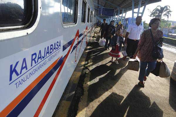 SUBSIDI KERETA API EKONOMI  : Pemerintah Cari Cara Lain Salurkan PSO