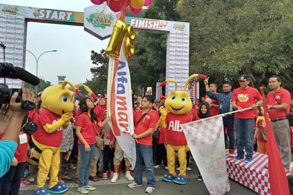  Funwalk Rusak Taman Kota Cut Nyak Dien. Alfamart Lakukan Penanaman Ulang