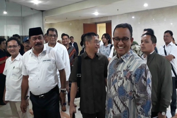  PENCABUTAN MORATORIUM REKLAMASI   : Komunikasi Politik Dibuka