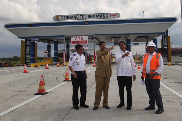  JALAN TOL: Tiga Ruas Trans-Sumatra Beroperasi