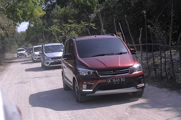  Ini Alasan Wuling Belum Bawa Transimisi Otomatis
