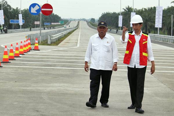  Presiden Jokowi Resmikan Jalan Tol Trans Sumatra