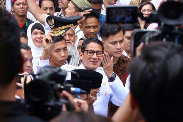  Masih di AS, Dua Anak Sandiaga Cuma Bisa Nonton Live Streaming