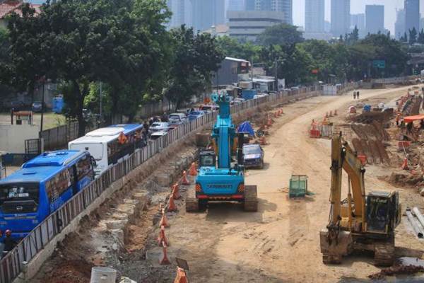  Sandiaga Pesimis Underpass Mampang-Kuningan Rampung Tahun Ini