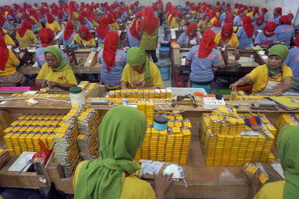  BAHAN BAKU INDUSTRI ROKOK : Importasi Tembakau Jatim Membesar