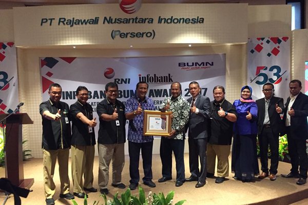  Kinerja Keuangan Cantik, RNI Raih Infobank Award