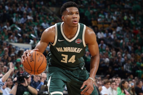  Hasil Basket NBA: Antetokounmpo Gemilang, Bucks Sikat Celtics 