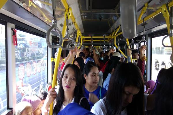 Bus Transjakarta, salah satu yang dapat dimanfaatkan untuk program OK Otrip./Bisnis.com