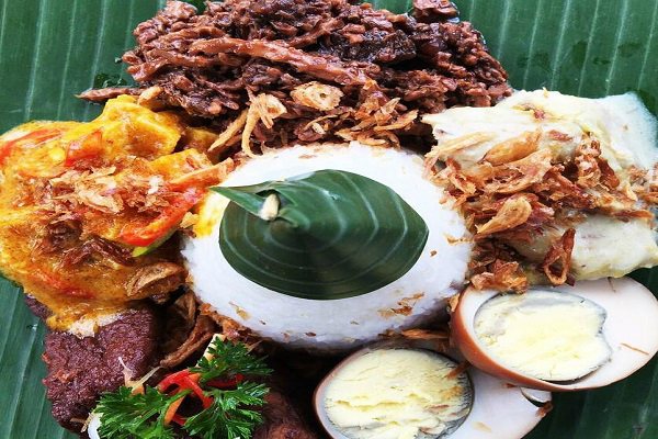  EAT :  Warisan Kuliner Nusantara di Plataran