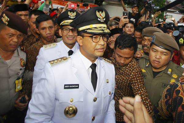 Ini Kata Gubernur Anies Saat Jajal Skuter Matik Produksi PLN