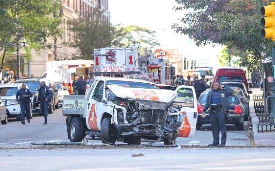  Truk Seruduk Pejalan Kaki di New York, 8 Tewas dan Lusinan Terluka