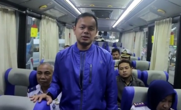  Wali Kota Bima Arya Coba Bus Premium Bogor-Jakarta