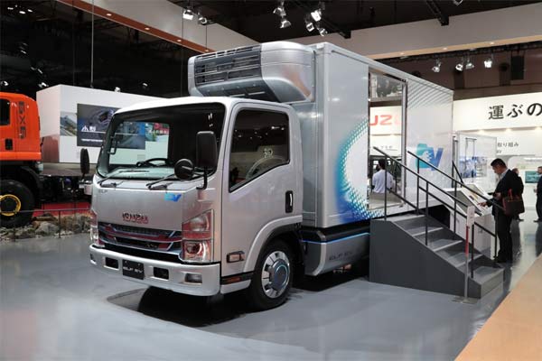  TOKYO MOTOR SHOW 2017: Isuzu ELF EV, Truk Listrik Era Baru Pengiriman Kargo