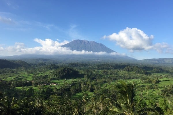  Status Awas Gunung Agung pada September Belum Pengaruhi Wisman